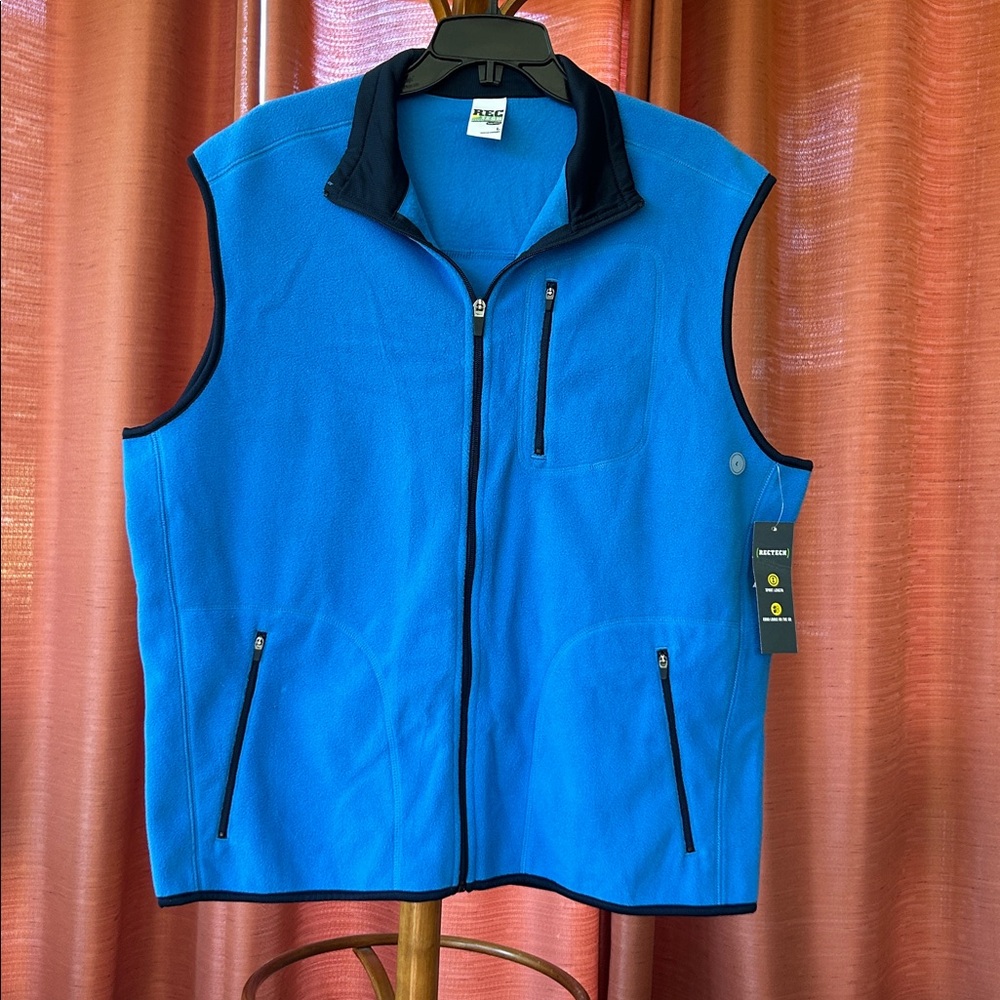 Men’s REC TECH by Old Navy - Picture 2 of 3